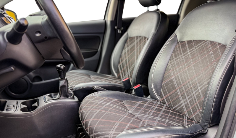 Mitsubishi Space star lleno