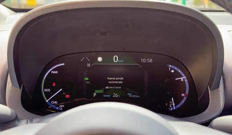 TOYOTA YARIS CROSS lleno