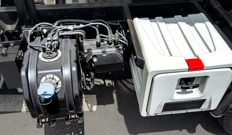 NISSAN CABSTAR NT400 lleno